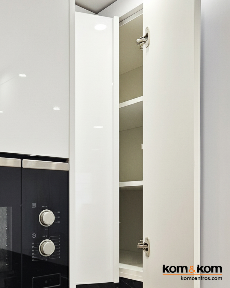 cocina elegante mármol negro blanco brillo